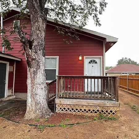 Private Rooms In San Antonio-Walk To Downtown